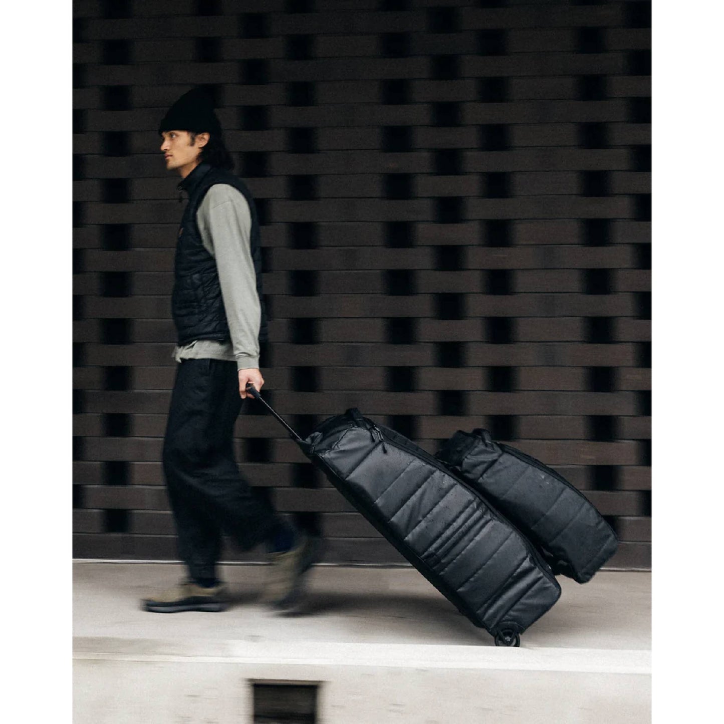 Db Hugger Roller Bag - Skiis & Biikes