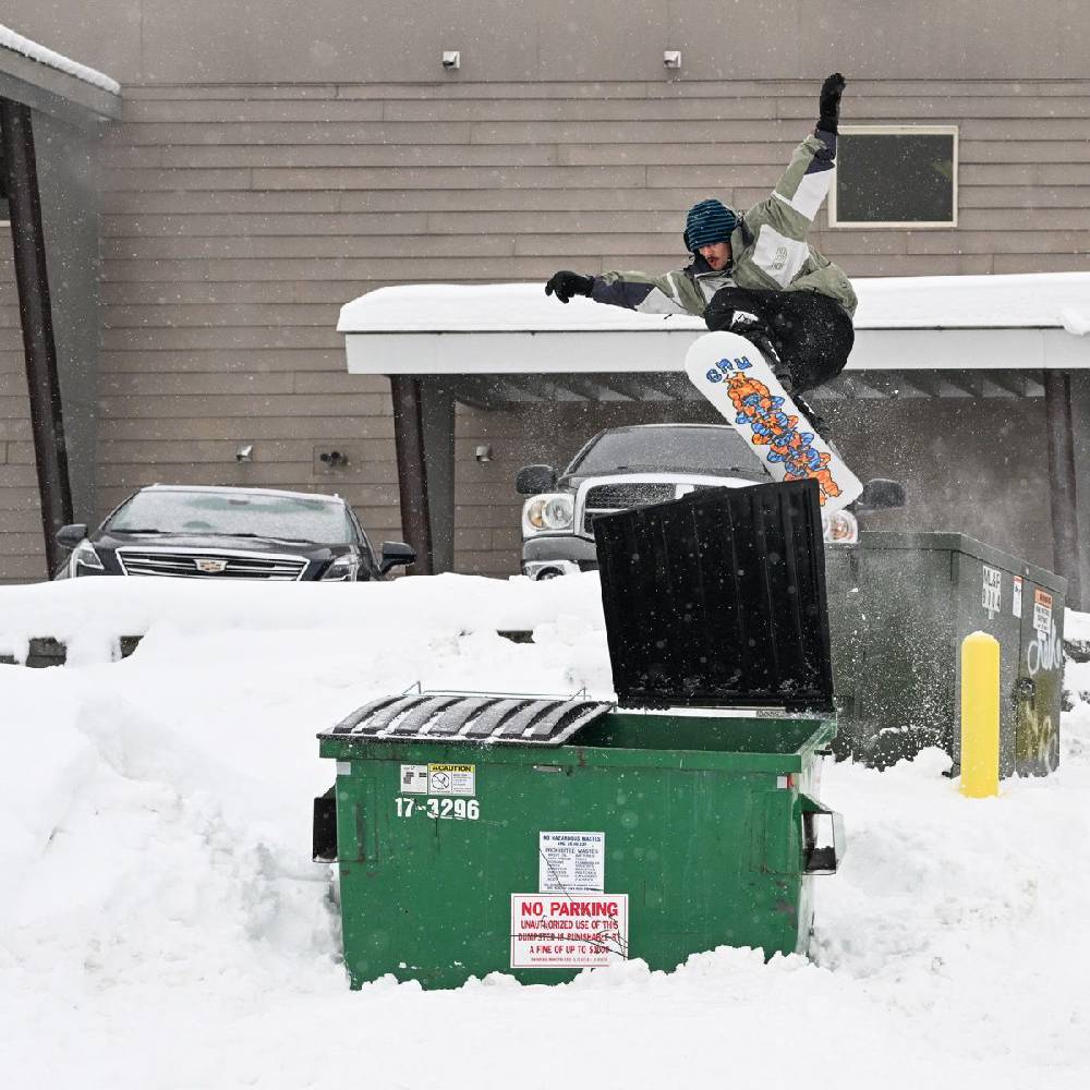 Gnu Headspace Snowboard 2024 - Skiis & Biikes
