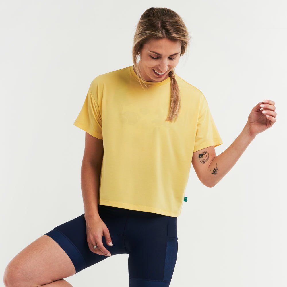 Peppermint Gravel Crop Womens T-Shirt - Skiis & Biikes