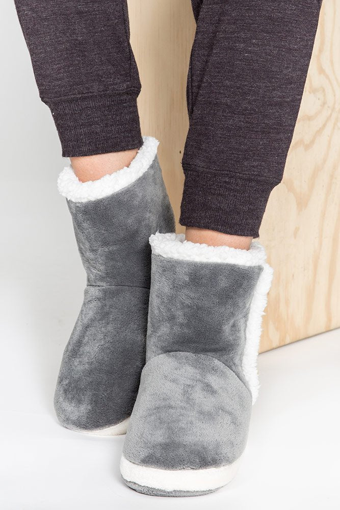 PJ Salvage Ladies Plush Bootie Slipper 2019 - Skiis & Biikes