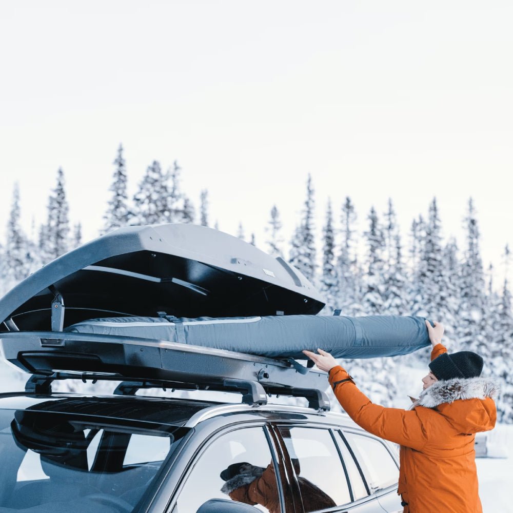 Thule Roundtrip Snowboard Bag - Skiis & Biikes