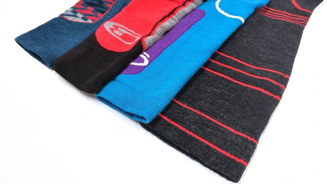 Choosing the Right Ski Socks - Skiis & Biikes