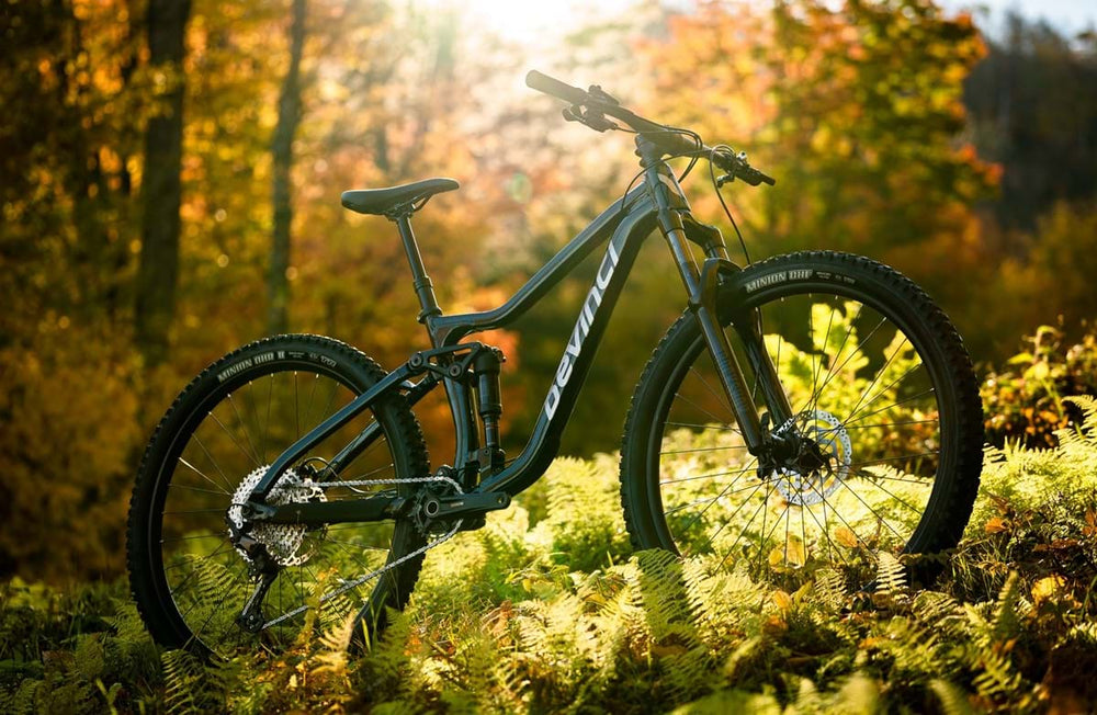 Devinci Bikes Canada: 2022 Model Guide - Skiis & Biikes