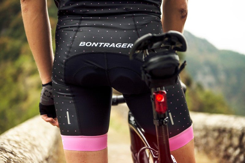 How to Choose the Right Cycling Shorts - Skiis & Biikes