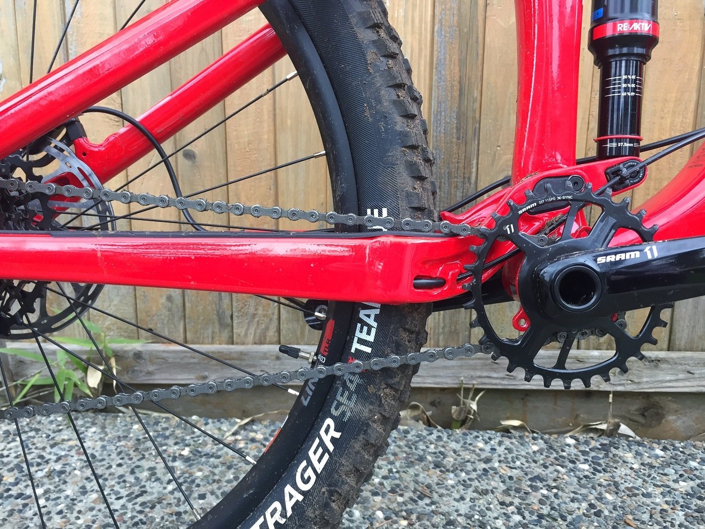 How to Fix a Dropped Chain - Skiis & Biikes