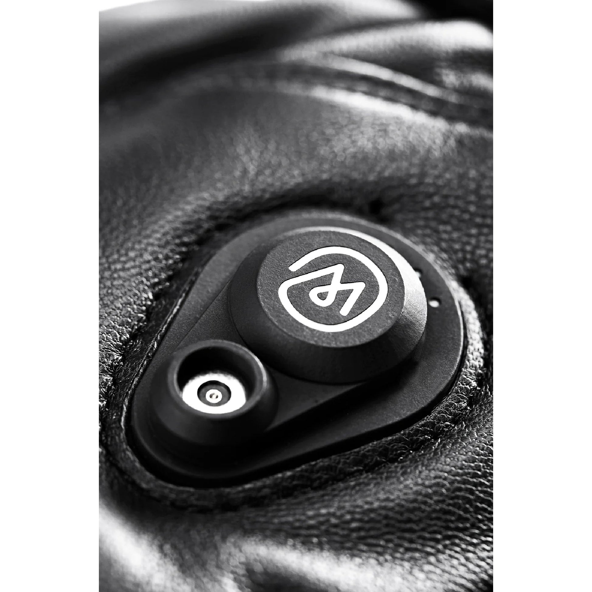 Auclair Heated Mitt Adult - Skiis & Biikes