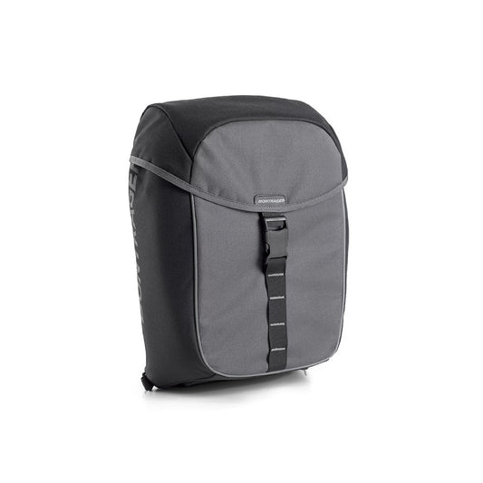 Bontrager Commuter Single Pannier, Black 1010 cu in 16.5L - Skiis & Biikes