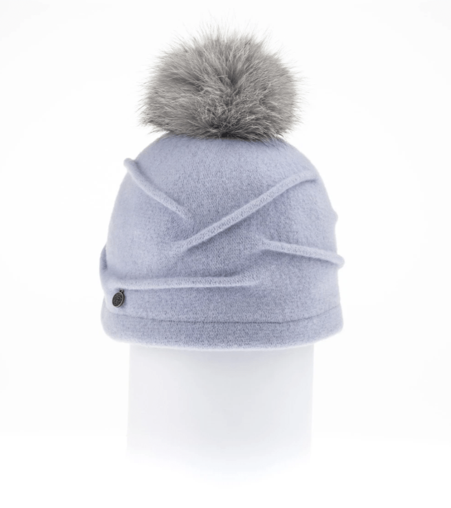 Canadian Hat Clareta Womens Fur Pom Beanie - Skiis & Biikes