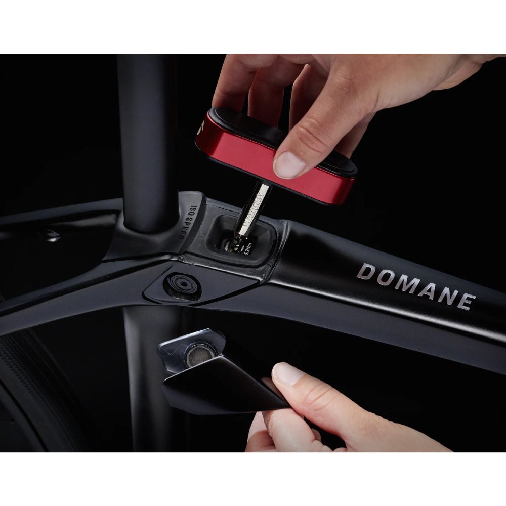 Trek Domane SL 6 Gen 4 Bike - Skiis & Biikes